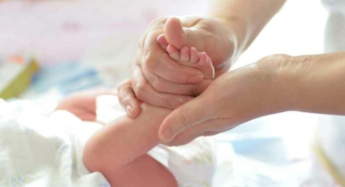 کم کاری تیروئید در نوزادان