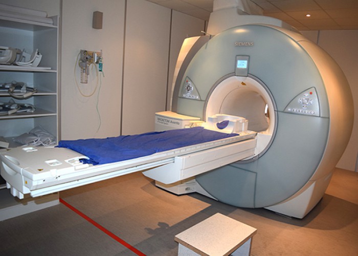 بیمارستان ولیعصر (عج) تهران (نیروی انتظامی شماره 1 سابق)